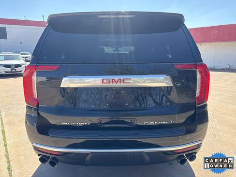 Used 2021 GMC Yukon XL Denali w/ Denali Premium Package image 6