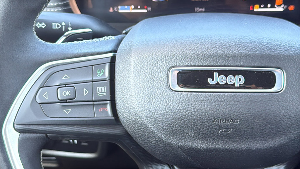 New 2027 Jeep Grand Cherokee Laredo X RWD image 20