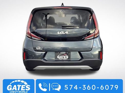Used 2025 Kia Soul LX w/ LX Technology Package FWD image 8