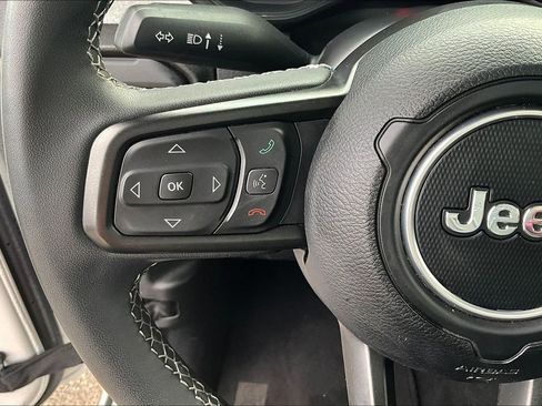Used 2025 Jeep Wrangler Unlimited Sport AWD/4WD image 12