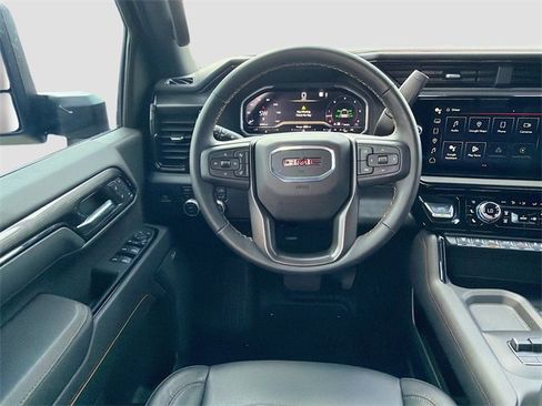 Used 2025 GMC Sierra 2500 AT4 w/ AT4 Premium Plus Package image 16