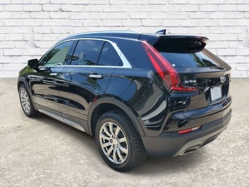 Certified 2023 Cadillac XT4 Premium Luxury image 2