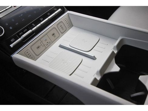 Used 2025 Hyundai Santa Fe Calligraphy image 28