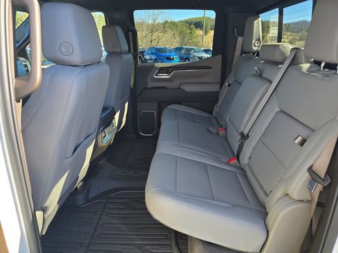 New 2026 GMC Sierra 1500 SLT w/ SLT Premium Plus Package image 11