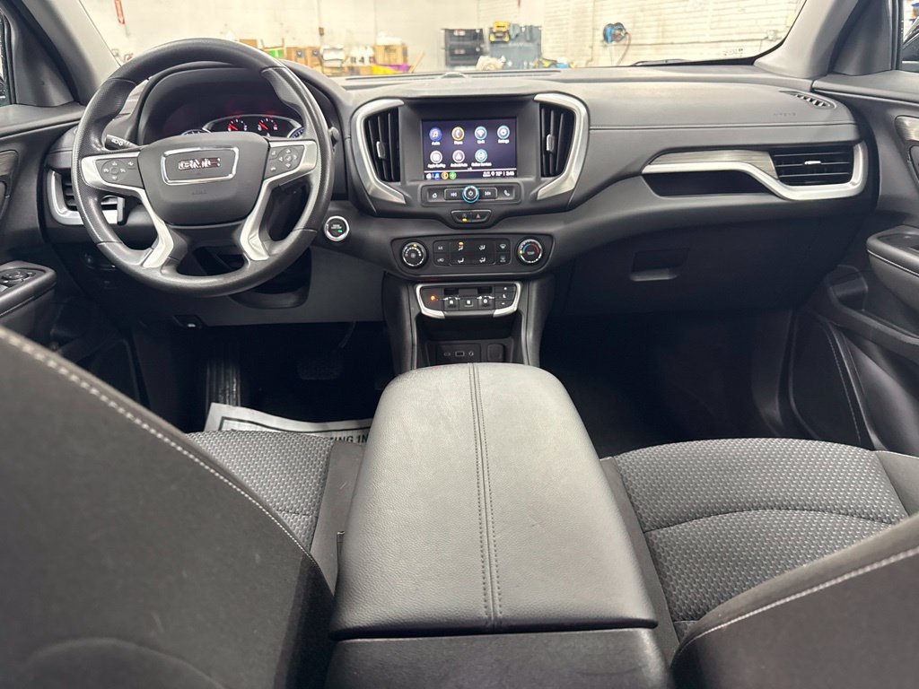 Used 2023 GMC Terrain SLE w/ LPO, Floor Liner Package AWD/4WD image 17