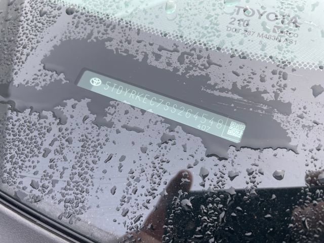 Used 2025 Toyota Sienna XLE FWD image 33