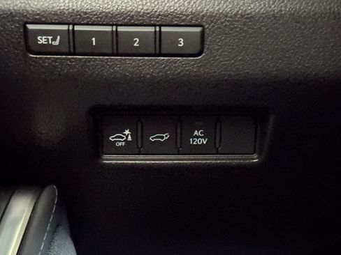 Used 2024 Lexus GX 550 w/ Accessory Package (Z1) AWD/4WD image 32