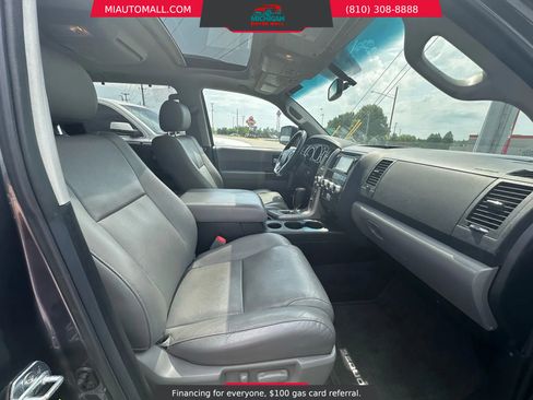 Used 2015 Toyota Sequoia Platinum image 10