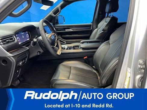 Used 2024 Jeep Wagoneer 4WD w/ HD Trailer Tow Package image 9