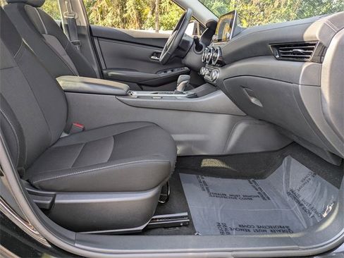 Used 2023 Nissan Sentra SV w/ All-Weather Package image 3