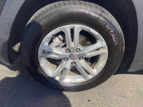 Used 2024 GMC Terrain SLE AWD/4WD image 8
