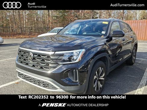 Used 2024 Volkswagen Atlas Cross Sport SE image 1