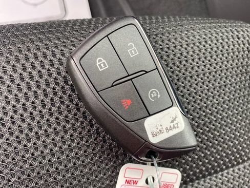 Used 2024 Chevrolet Colorado LT w/ LT Convenience Package AWD/4WD image 24
