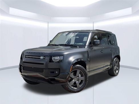 Used 2024 Land Rover Defender 110 X-Dynamic SE AWD/4WD image 1