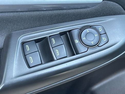 Certified 2023 Chevrolet Bolt EUV LT w/ Comfort Package FWD image 12