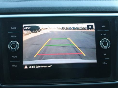 Used 2021 Volkswagen Atlas Cross Sport SE image 25