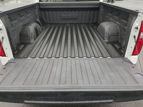 Certified 2023 Chevrolet Silverado 1500 High Country w/ Technology Package AWD/4WD image 23