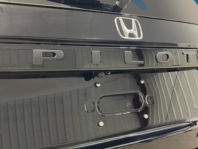 New 2026 Honda Pilot Black Edition image 9
