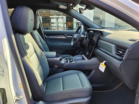 New 2026 GMC Terrain AT4 w/ Convenience Package III image 40