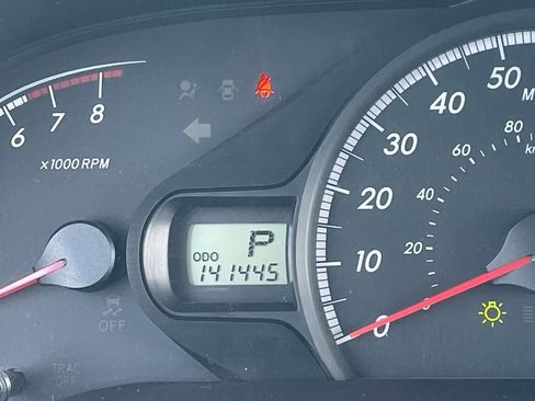 Used 2013 Toyota Sienna L image 8