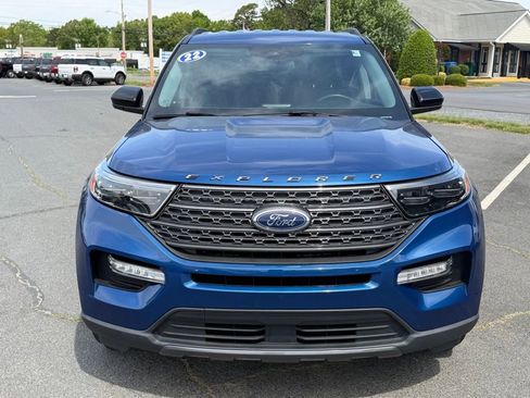 Used 2022 Ford Explorer XLT w/ Equipment Group 202A image 10