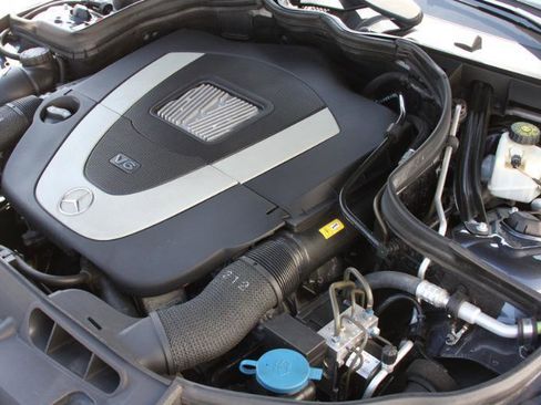 Used 2009 Mercedes-Benz C 300 4MATIC Sedan image 19