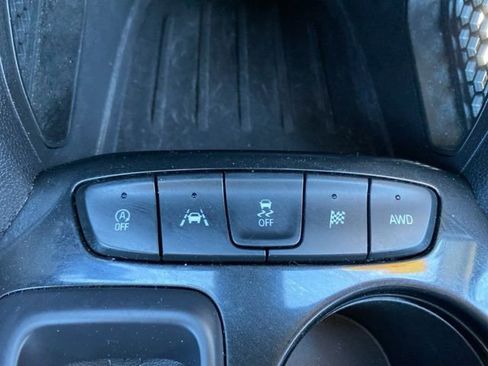 Used 2023 Chevrolet TrailBlazer LT w/ Convenience Package AWD/4WD image 12