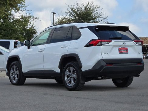 Used 2025 Toyota RAV4 XLE FWD image 3