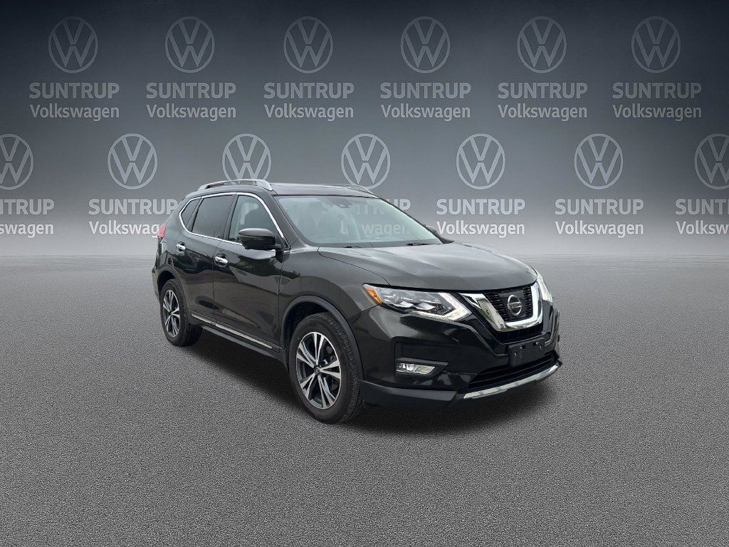 Used 2017 Nissan Rogue SL w/ SL Premium Package AWD/4WD image 4