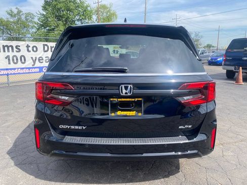 New 2026 Honda Odyssey Elite image 3