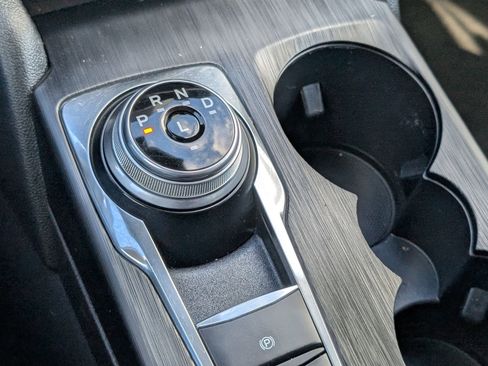 Used 2020 Ford Escape SEL image 8