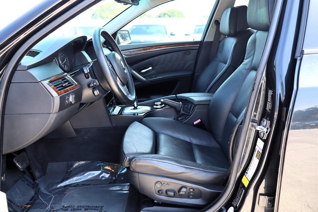 Used 2008 BMW 535xi Wagon AWD/4WD image 16