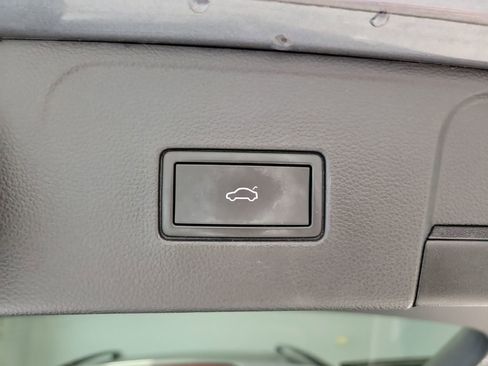 Used 2021 Volkswagen Atlas SE image 20