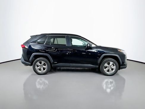 Used 2024 Toyota RAV4 LE AWD/4WD image 7