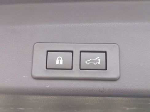 Used 2023 Subaru Ascent Premium w/ Convenience Package image 30