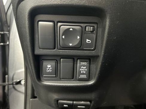 Used 2013 Nissan Juke SV AWD/4WD image 26