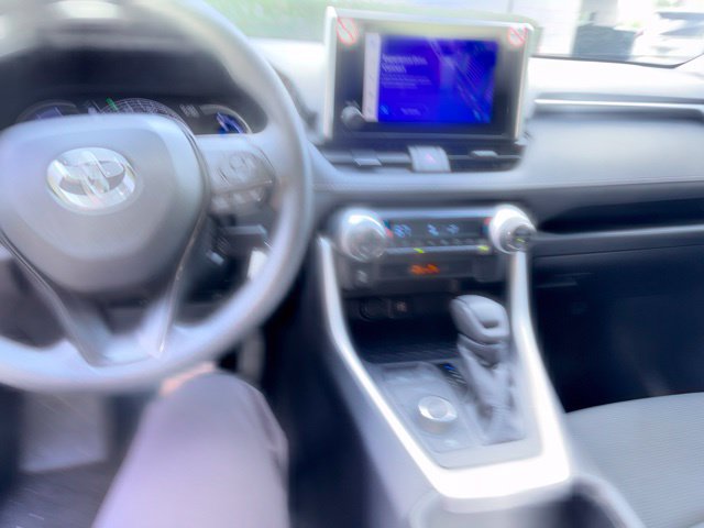 Used 2025 Toyota RAV4 LE AWD/4WD image 11