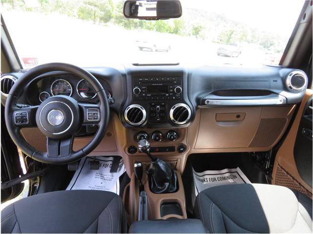 Used 2018 Jeep Wrangler Unlimited Sahara w/ Max Tow Package AWD/4WD image 26