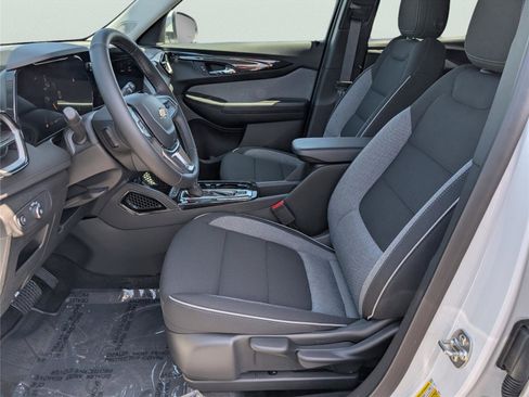 New 2026 Chevrolet TrailBlazer LT w/ LT Cold Weather Package AWD/4WD image 23