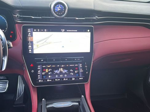 Used 2023 Maserati Grecale Modena AWD/4WD image 15