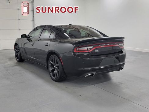 Used 2019 Dodge Charger SXT image 7