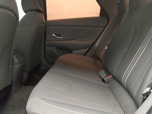 Used 2021 Hyundai Elantra SEL FWD image 18