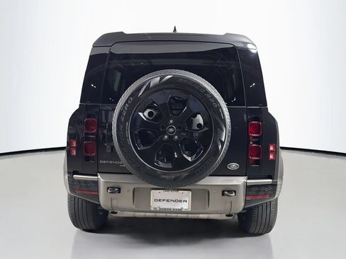 Used 2023 Land Rover Defender 110 X-Dynamic SE AWD/4WD image 6