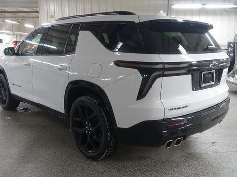 Used 2024 Chevrolet Traverse RS image 5