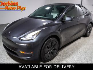 Used 2025 Tesla Model Y Long Range video 1