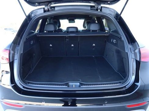 Certified 2025 Mercedes-Benz GLC 300 image 32