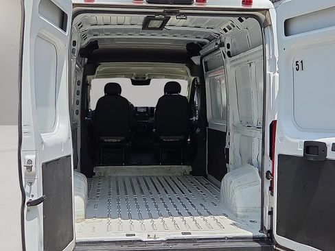 Used 2025 RAM ProMaster 2500 w/ Convenience Group FWD image 8