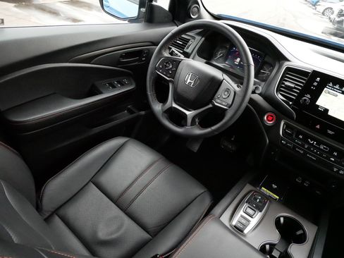 Used 2024 Honda Passport TrailSport image 9