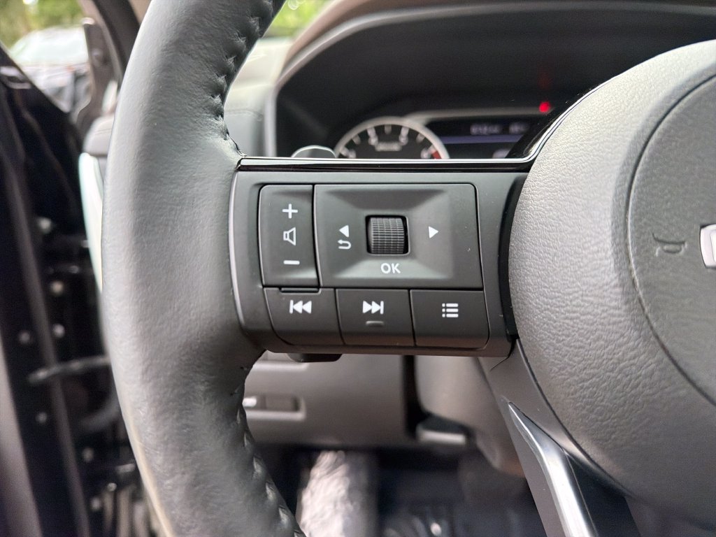 Certified 2023 Nissan Rogue SV w/ SV Premium B Package AWD/4WD image 23