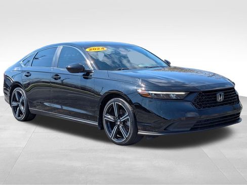 Used 2024 Honda Accord Sport image 3